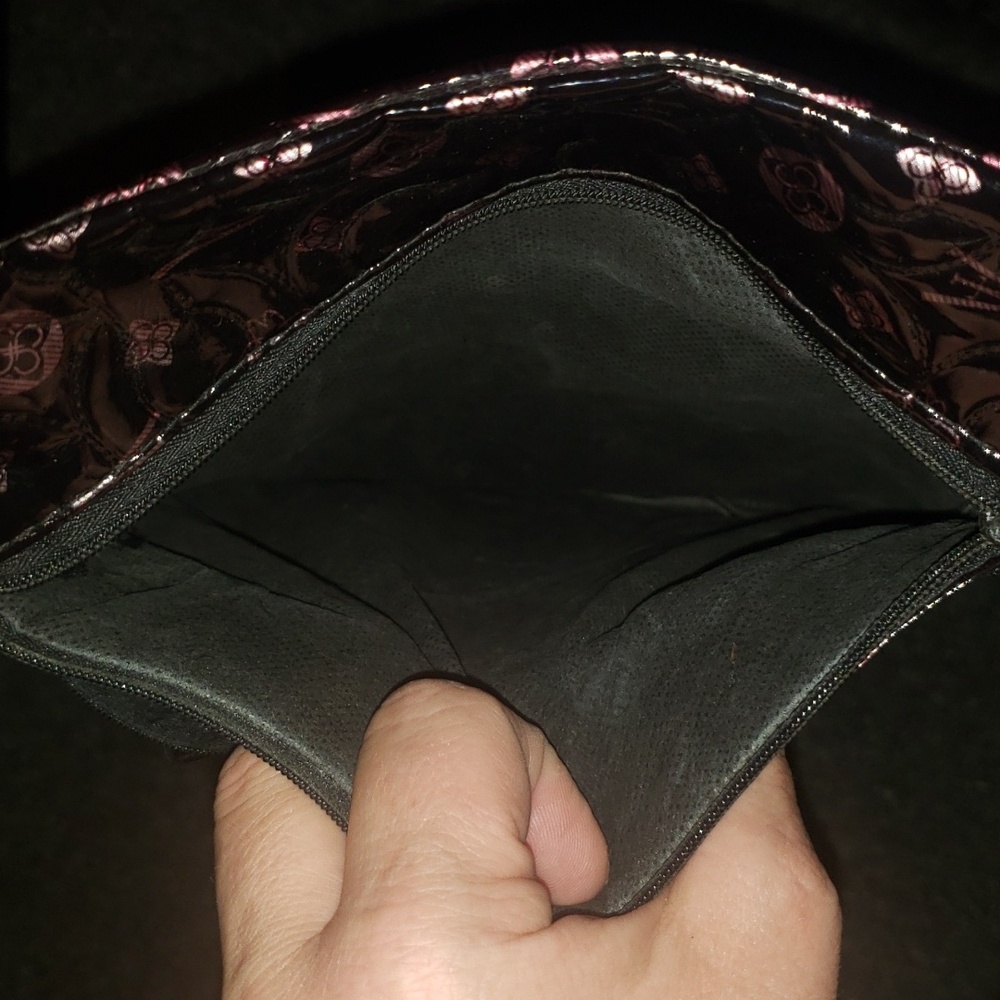 Multiple Small Bags - Picture 10 of 13